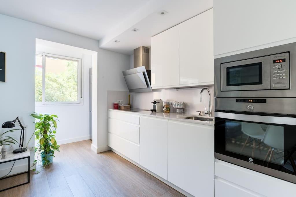 Apartamento Moderno En Triana 2 Dormitorios Y Aire Acondicionado Seville Exterior photo